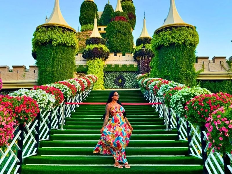Green-castle-in-Dubai-Miracle-Garden