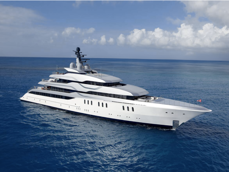 Luxury-yachts-Linkedin-1